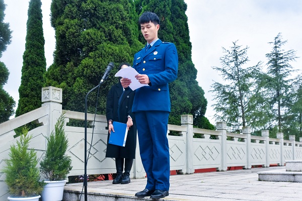8-2204011104353L.jpg
