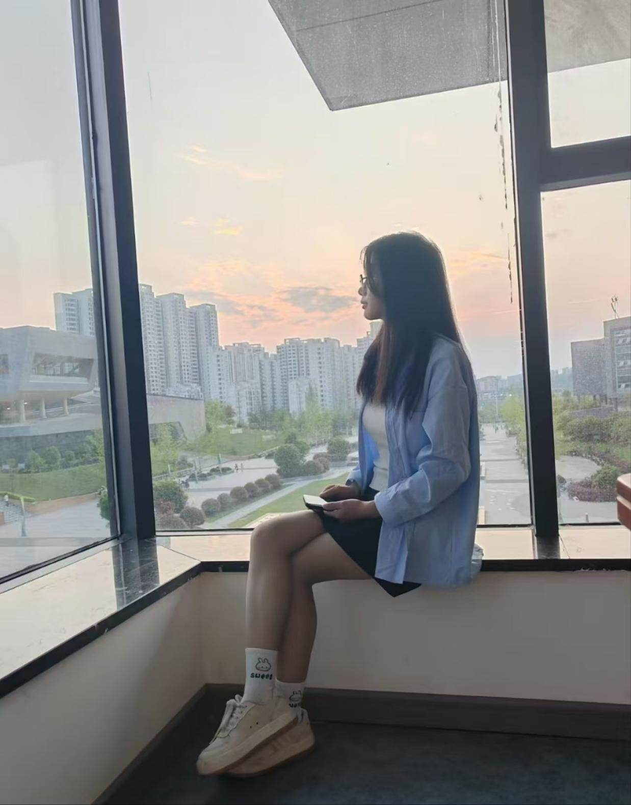 文春梅(图1) 11-25120QA93UD.png